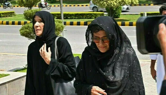 4 اکتوبر احتجاج کیس: انسدادِ دہشت گردی عدالت نے علیمہ خان اور عظمیٰ خان کو اشتہاری قرار دے دیا
