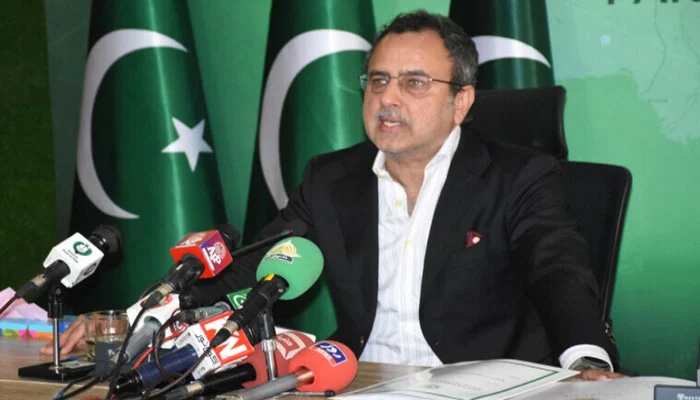 پاکستان کی سولر پاور صلاحیت 38 ہزار میگاواٹ تک پہنچ گئی، صاف توانائی کے فروغ پر حکومت کا بڑا اعلان
