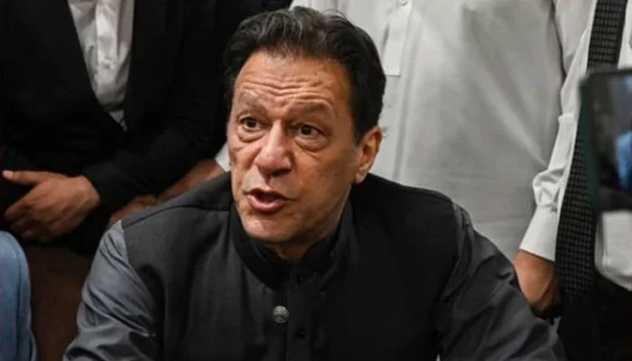 بانیٔ پی ٹی آئی نے جیل میں ملنے والی 4 کتابیں واپس کیوں کیں؟ رپورٹ عدالت میں جمع