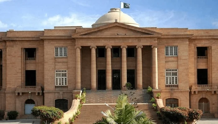 سندھ ہائیکورٹ میں 3 نئے ایڈیشنل ججز نے حلف اٹھا لیا