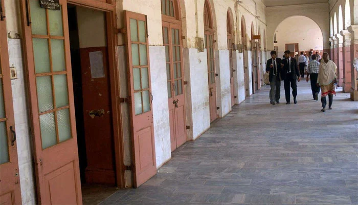 کراچی میں سوشل میڈیا کیس، ریاست مخالف مہم کے ملزم کی ضمانت مسترد
