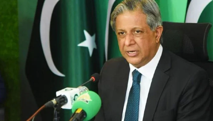 خواتین کو ہراسانی سے پاک محفوظ ماحول دینا حکومت کی ترجیح ہے: اعظم نذیر تارڑ