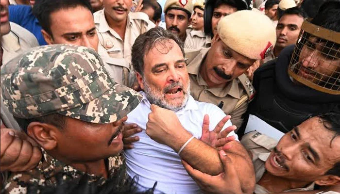 بھارت: الیکشن کمیشن کے خلاف احتجاج، راہول گاندھی حراست کے بعد رہا